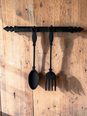 VINTAGE-STYLE CAST IRON WALL DECOR SET – SPOON, FORK & KNIFE